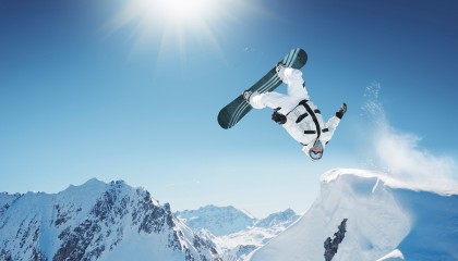 kaiyun-2020赛季：库里全场命中4+三分球，帮助勇士赶超鹈鹕，季后赛再获声望！